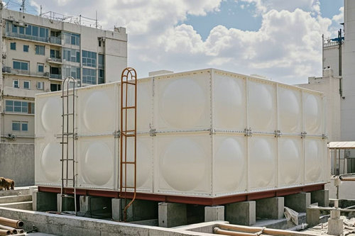 洛阳玻璃钢生活水箱会生锈吗